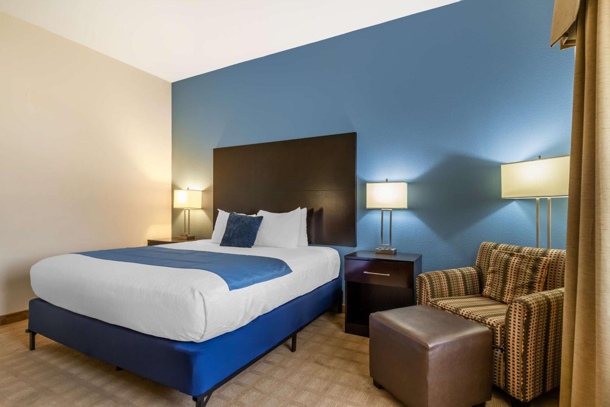 Best Western Plus Lytle Inn And Suites Eksteriør billede