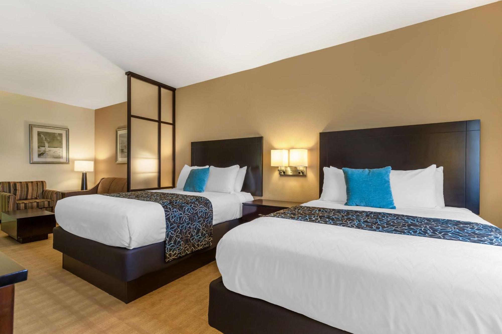 Best Western Plus Lytle Inn And Suites Eksteriør billede