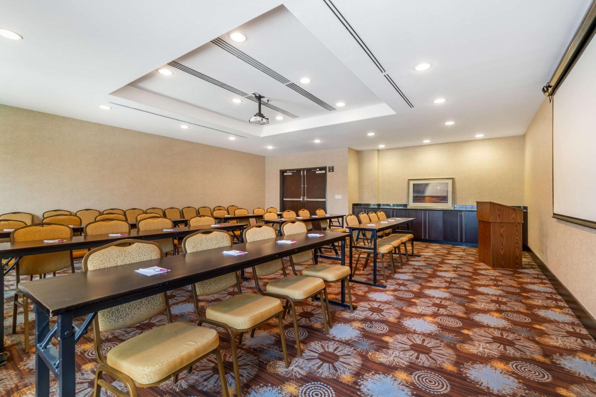 Best Western Plus Lytle Inn And Suites Eksteriør billede