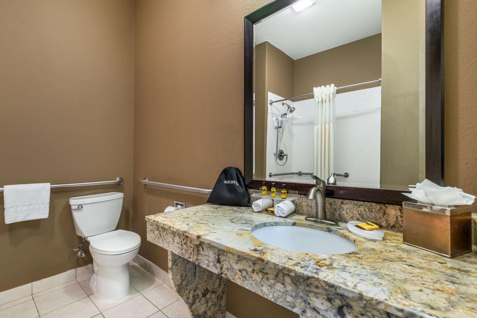 Best Western Plus Lytle Inn And Suites Eksteriør billede