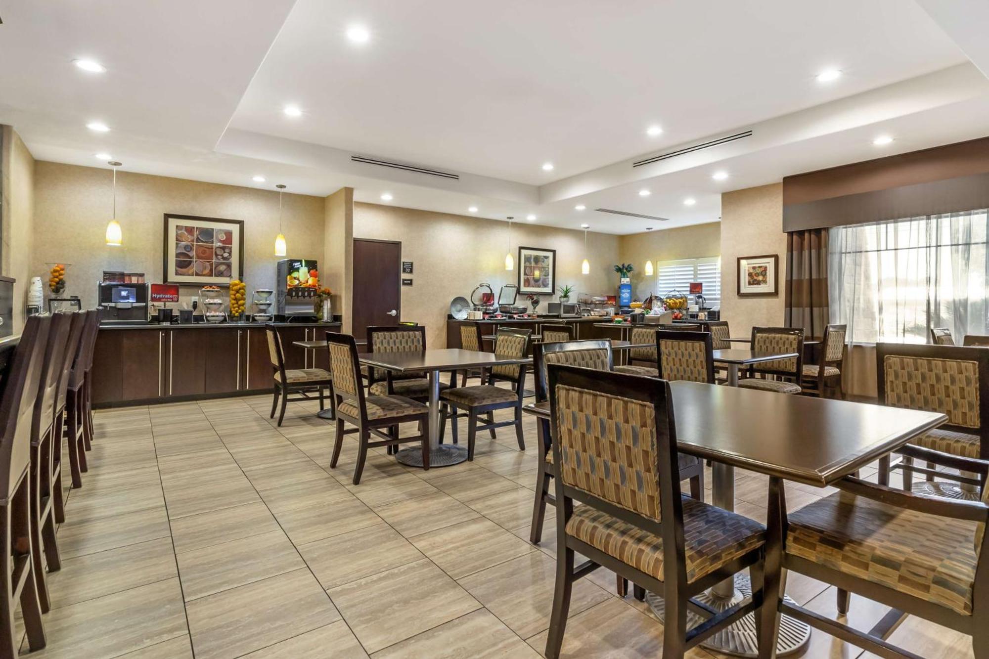 Best Western Plus Lytle Inn And Suites Eksteriør billede