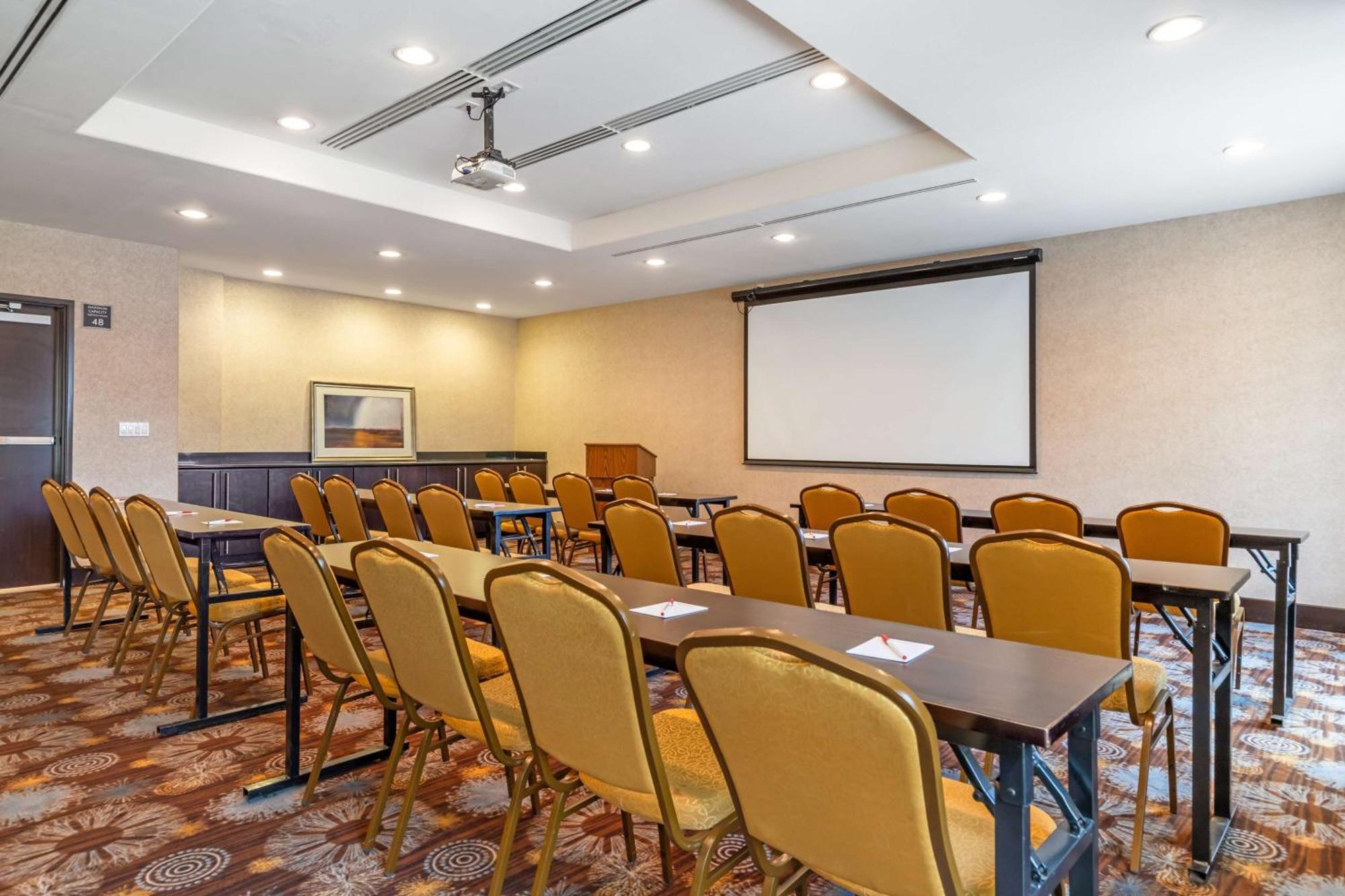 Best Western Plus Lytle Inn And Suites Eksteriør billede