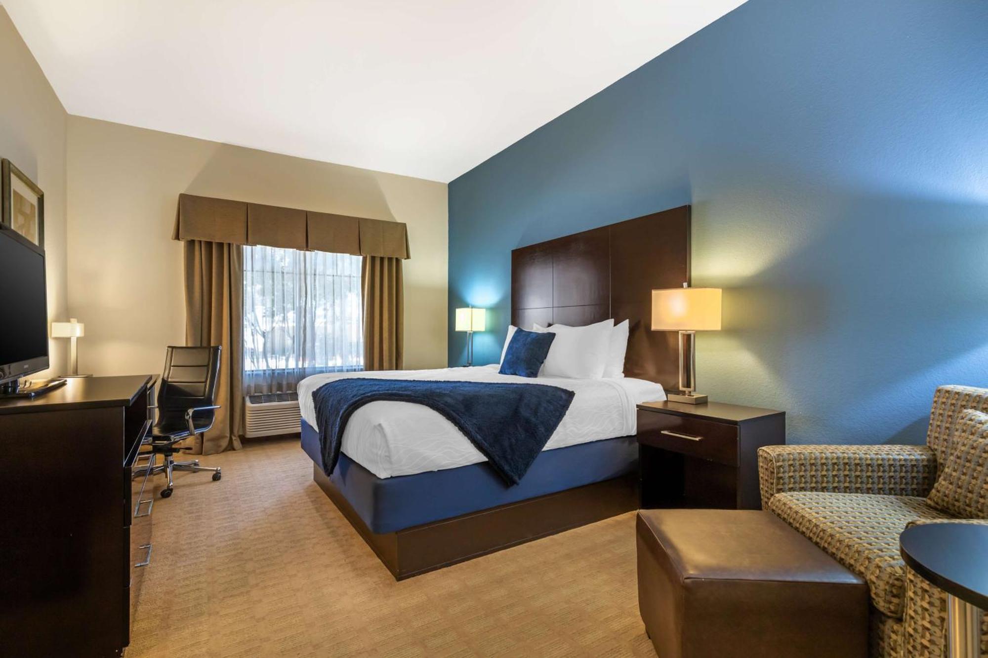 Best Western Plus Lytle Inn And Suites Eksteriør billede